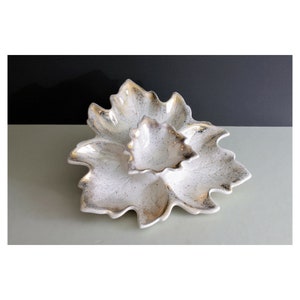 Vintage Midcentury-Style 2-Piece Gold and White Maple Leaf-Shaped Ceramic Snack Dish/Tray and Bowl Hors d’Oeuvre Set/Catch-All/Candy Dish