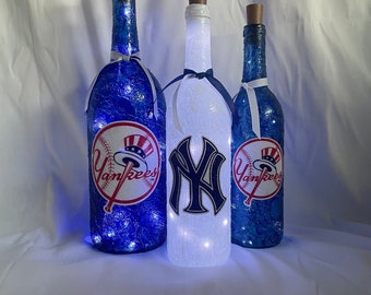 New York Yankees lighted bottle. New York Yankees light up bottle. Yankees gift. Yankees man cave