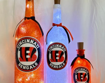 Cincinnati Bengals lighted Bottles. Cincinnati Bengals Lighted Wine Bottles. Cincinnati Bengals Light Up Bottle. Cincinnati Bengals Gifts