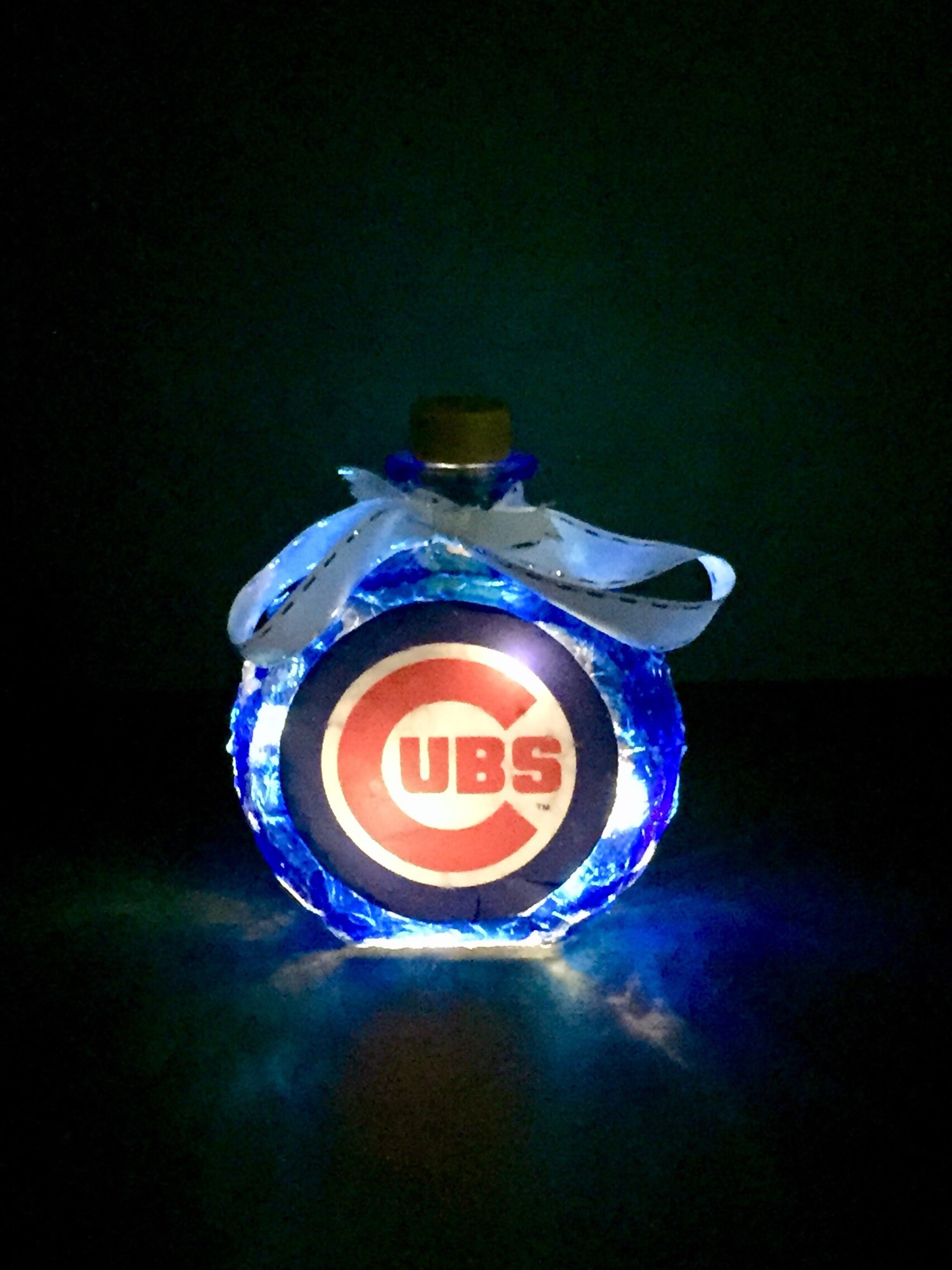 Chicago Cubs Lights. Chicago Cubs lighted bottles. Chicago Cubs gifts