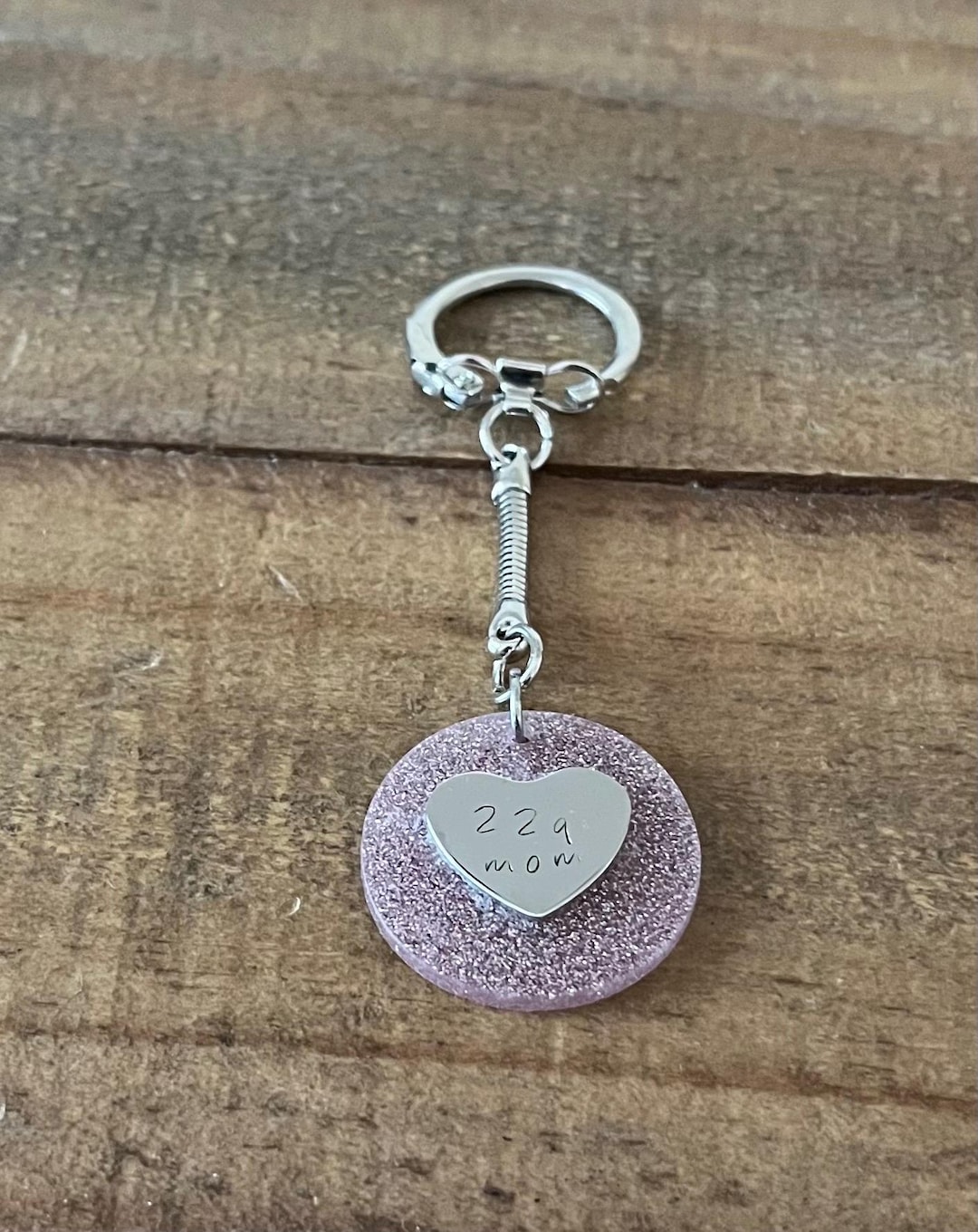 22q Mom Pink Glitter Key Chain - Etsy