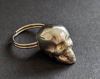 Pewter skull key ring | keychain | anatomy | anatomical | skeleton | gift | bone | medicine |