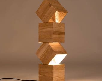 Danquen // Lampadaire Design en bois de chêne recyclé 54cm