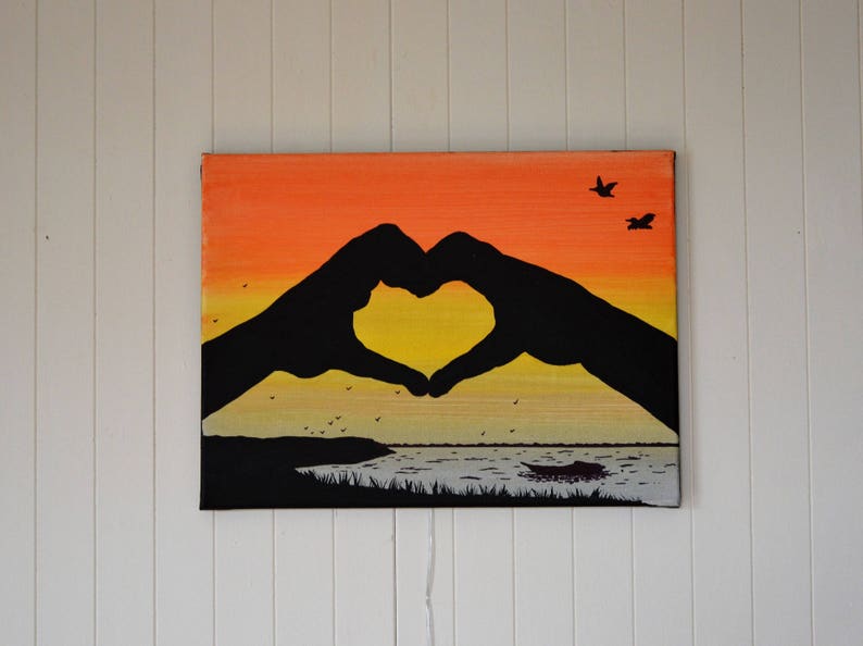Led canvas art 'Hands in heart on sunset' image 3