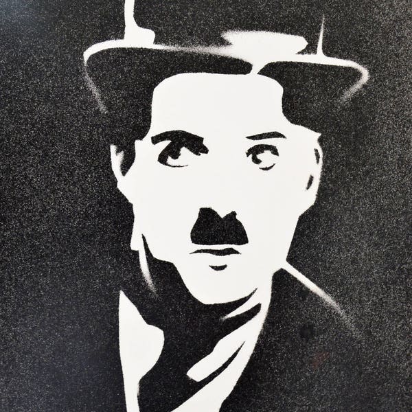 Portrait pochoir à la bombe 'Charlie Chaplin'