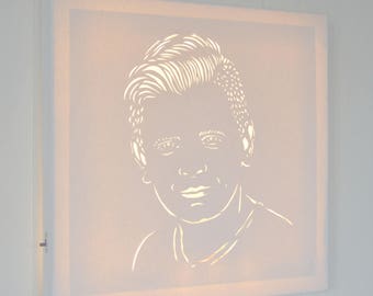 Tableau lumineux Led carré 'Portrait d'après photo' - Commande personnalisable