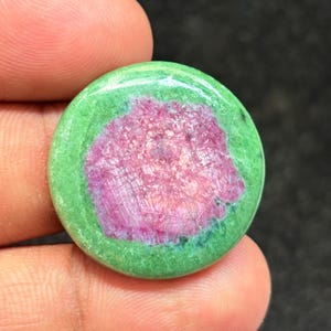 Ruby Zoisite Cabochon: Handmade Gemstone (27x27mm, 45Cts.)