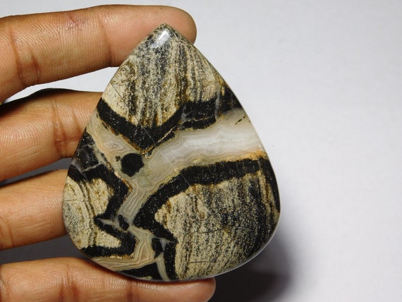 Black crazy lace agate deals
