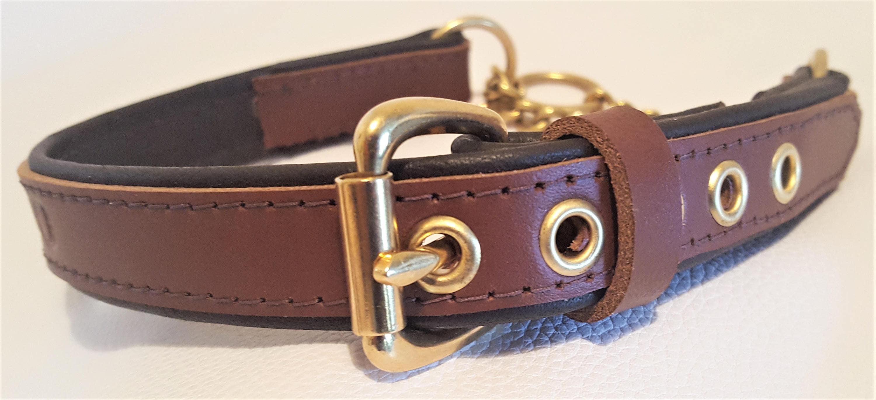 martingale dog collar hardware