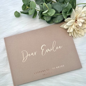 D32 - Cartas a la Novia / Libro de Firmas para Despedidas de Soltera en Lino de Lujo / Libro de Firmas Personalizado / Diseño de Lujo con Estampado Dorado / Libro A4 para Despedida de Soltera Hecho a Medida