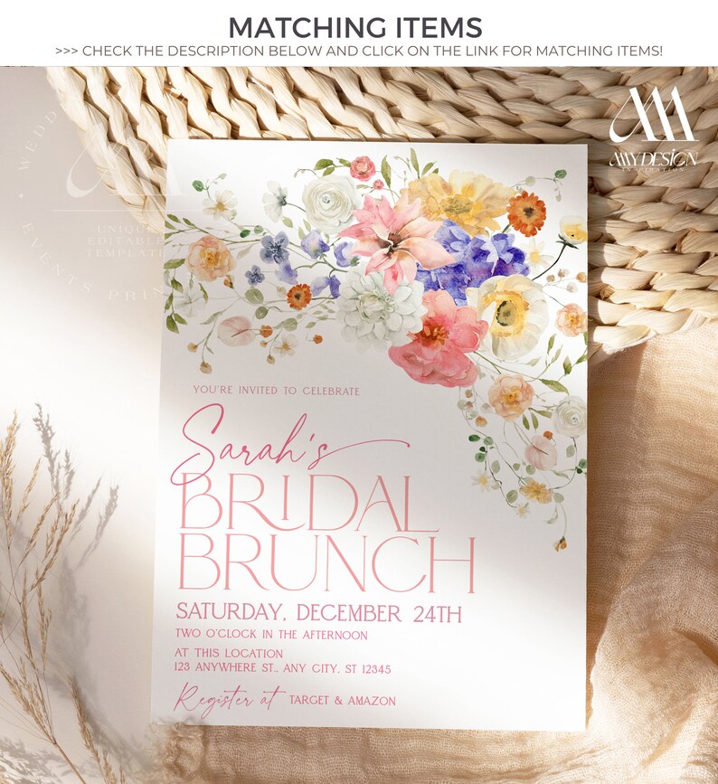 Pu&ograve; includere: Un invito a un brunch di nozze con fiori ad acquerello rosa, giallo e blu. Il testo recita "Sei invitato a celebrare il brunch di nozze di Sarah, sabato 24 dicembre, alle 14:00, in questa location, 123 Anywhere St. Any City, ST 12345, Registrati su Target & Amazon."