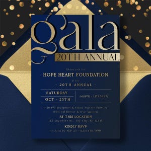 Puede incluir: Una invitación azul marino para la 20ª Gala Anual, organizada por la Hope Heart Foundation. El diseño presenta letras y detalles dorados, con detalles del evento.