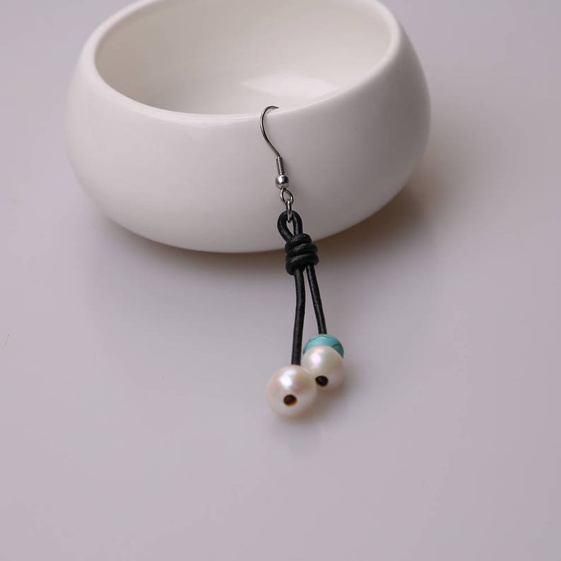 Women Handmade Freshwater Pearls Drop Earring Genuine Leather Dangle Jewelry for girls Wholesale Fashion Hook Earrings