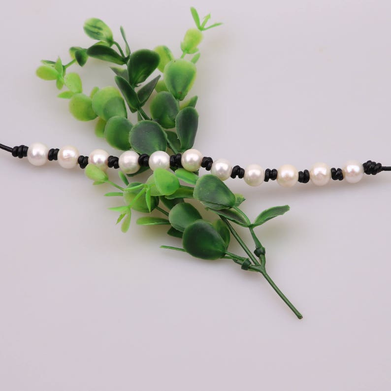 Freshwater Pearl and Flower Beaded Necklace main image 0