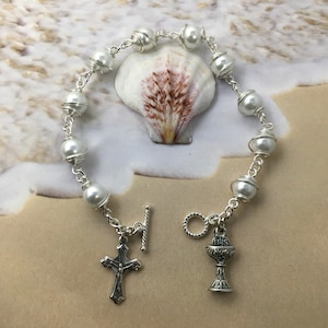 First Holy Communion rosary bracelet, white rosary bracelet, first holy communion bracelet, rosary bracelet, First Holy communion girl gifts