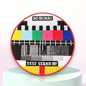 Patch mire TV brodé No Signal, écusson thermocollant rétro 80s 7,5 cm
