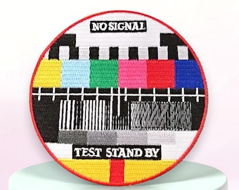 No Signal TV test pattern embroidered patch, retro 80s iron-on patch, 7.5 cm