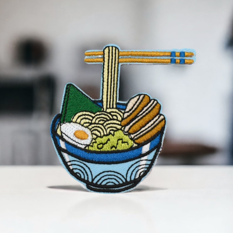 Patch brodé bol de nouilles, écusson thermocollant ramen, soupe de nouilles, idée cadeau pour les petits et les grands image 1