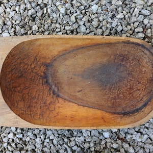 22.44 in Hand-Carved Wooden Trencher, Vintage Rustic Dough Bowl, Primitive Farmhouse Bread Bowl – Antique Wood Kitchen or Table Decor