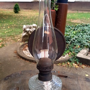 Vintage 1940er Jahre Sturmlaterne, voll funktionsfähige Petroleumlampe, authentische antike Öllampe in ausgezeichnetem Zustand, perfekt für Sammler