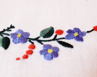 カロチャ ハンガリーの手刺繍の花柄のカスタムテーブルクロス テーブル