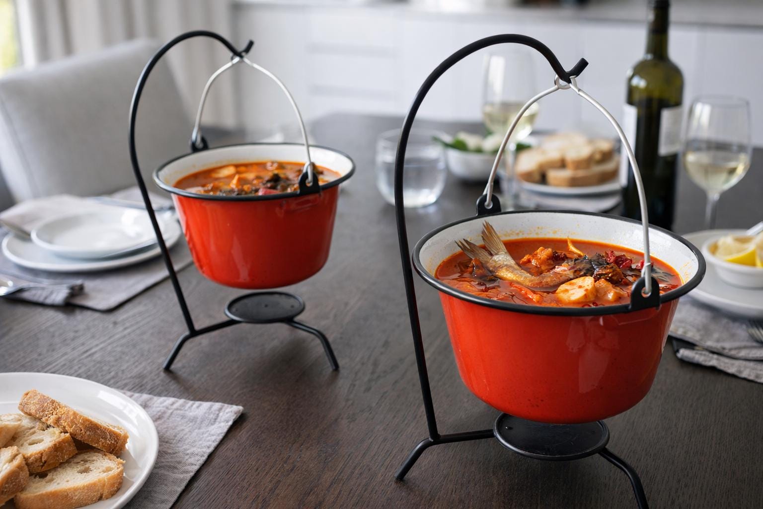 Camping Kookpot Geëmailleerd Ijzer Perfect Home Emaille Goulash Ketel 13 Liter – Voor Buiten Koken, Open Vuur & BBQ Buitenkookpot Open Vuur