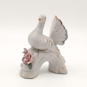 Exquisite Handcrafted 1970s Porcelain Peacock Figurine, Elegant Collectible Ceramic Art Piece, Bird Sculpture, Perfect Home Decor or Gift