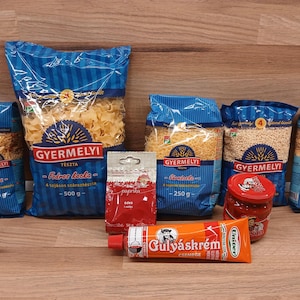 Hungarian Pasta Gift Box with Free Paprika, Traditional Gyermelyi Noodles, Tarhonya, Csiga & Pista, Authentic Food Selection (S/M/L Sizes)