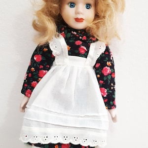 Vintage Bella bambola di porcellana in piedi dipinta a mano, bambole da collezione, bambola vestita, bambola dagli occhi blu