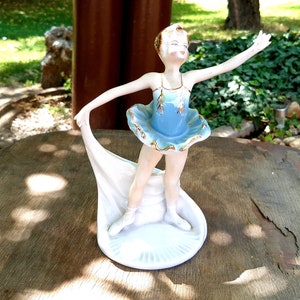 Exquisite 8.21 Inches Tall Arpo Romanian Porcelain Ballerina Figurine, Handcrafted Elegance, Perfect for Collectors and Ballet Lovers