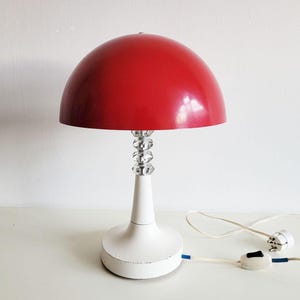 Vintage 1970er Art Deco Pilzlampe, Retro Tischleuchte aus rotem Metall, Mid-Century Modern Schreibtischlampe, Einzigartiges Wohn- & Bürodekor