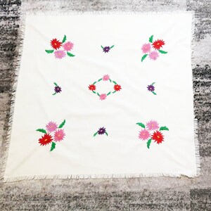 Kalocsa pale yellow 34,25&quot; Handmade Hungarian Embroidered tablecloth rectangle, folk art table linen Flower pattern, Sewing pattern cloth