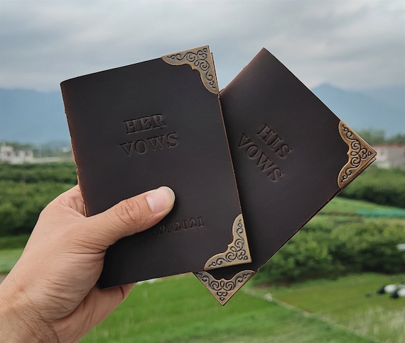 Leather Wedding Vow Books, Embossed Vow Book, Personalized Wedding Vow Books, His/Her Vows Stamped with Name or Date, set of 2, Wedding Gift