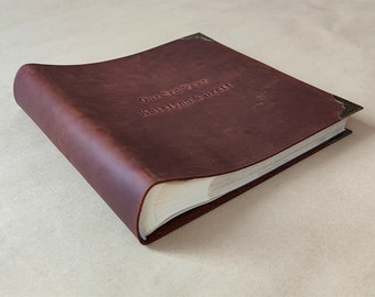 Leder Fotoalbum mit Ärmeln, personalisierter Slip im Fotoalbum, Hochzeitsfoto Gästebuch, Individuelles Jubiläumsgeschenk, unser 3. Jahrestag,