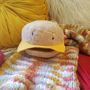 Hamburger Plush: Hand-Embroidered Sesame Seeds Cheeseburger