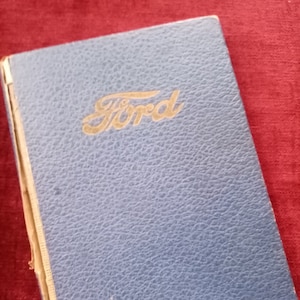 Mapa de la Ford Motor Company para ayudar a los turistas a recorrer Francia. Libro de mapas de bolsillo original de los años 30 para viajar por Francia.