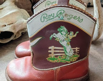 Rare Vintage 1950's Roy Rogers childrens leather Western Cowboy boots size 5 1/2 D.