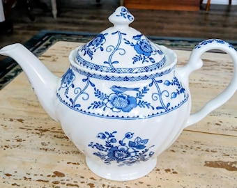 Johnson Brothers Indies blue and white transferware teapot tea pot