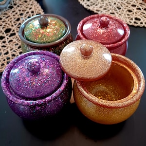 Round Resin Jar with Lid