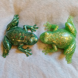 Resin Frog Friend Figurines