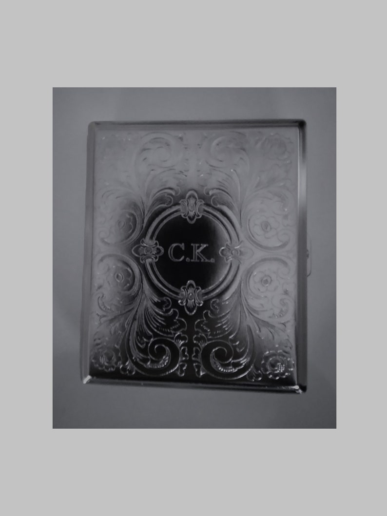 Metal cigarette case with engraving image 9