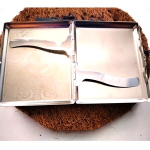 Metal cigarette case with engraving image 2