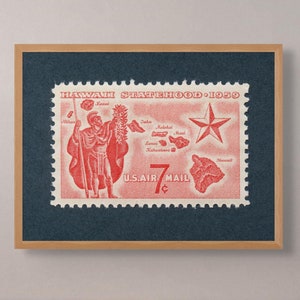Impressão do estado do Havaí, impressão de arte do Havaí, impressão do mapa do Havaí, impressão do guerreiro Koa havaiano, arte do Havaí, selo 7c 1959 - impressão com qualidade de museu
