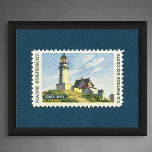 Maine Lighthouse Stamp Art Print: muurdecoratie van museumkwaliteit