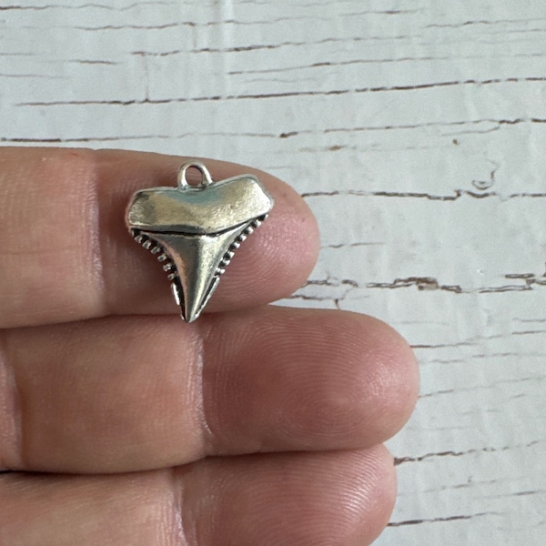 3D Shark Tooth Charms, Tooth Charm, Shark Tooth, Tibetan Silver Shark Tooth, Mammal Tooth, Animal Tooth, Fish tooth  17x16mm