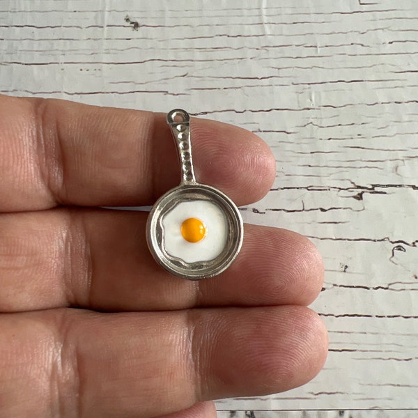 2D Frying Pan Charm, Fried Eggs Charms, Frying Pan Charms, Rhodium Pendants, Tibetan Jewelry, Kitchen Charms, Cooking Charms 32*17mm