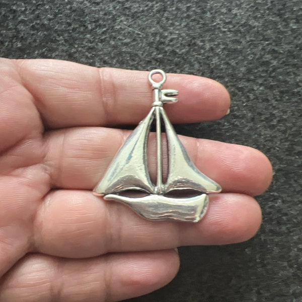 Sailing Ship Sailboat Charms, Antique Tibetan Silver Sailboat charms, Sailing Ship pendants, Sailboat charms, Nautical Jewelry 49*39mm