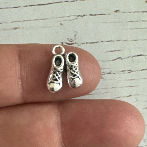 Tibetan Silver Shoe Charms, Tiny Shoes Charms, Tiny Man Shoes, 3D Silver Shoes, Pair of Tiny Shoes 14x10mm