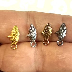 Tiny Corn Cob Charm: Zinc Alloy Vegetable Charm (15x12mm)