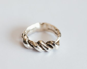 Men's Silver Knotted Ring